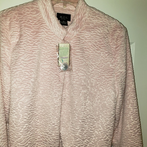 Textured Cropped Jacket - Picture 5 of 5